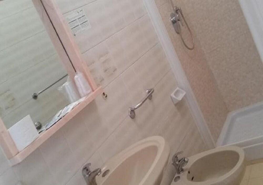 Hotel Continental Cattolica Luaran gambar
